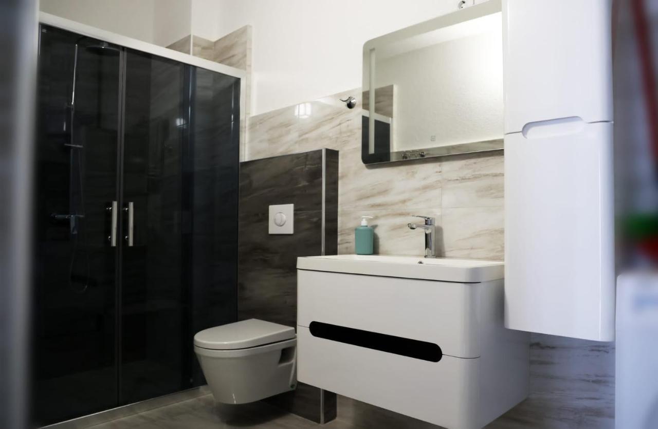 Hotel Inn Prizren Bagian luar foto