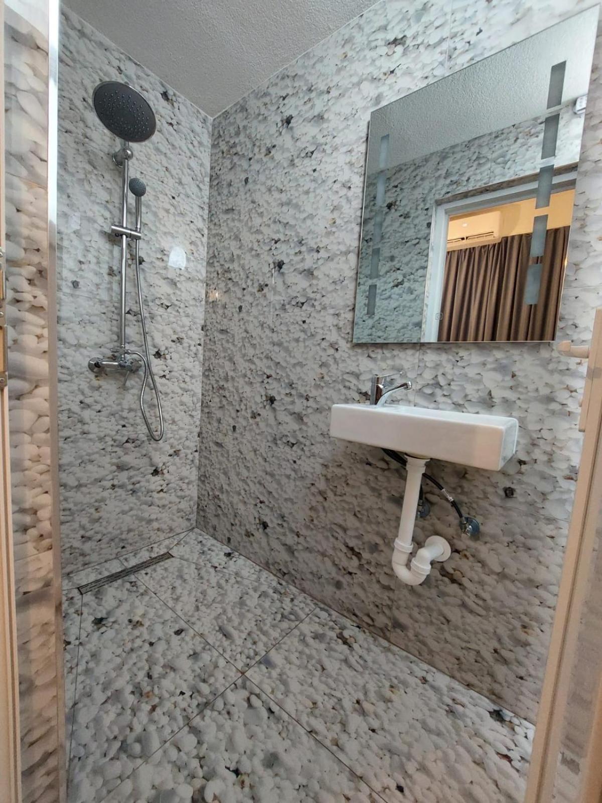 Hotel Inn Prizren Bagian luar foto