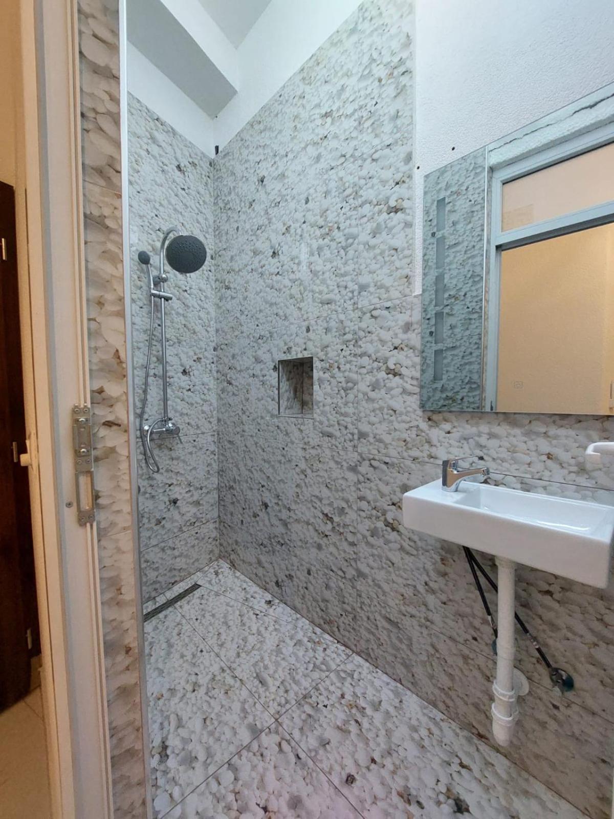 Hotel Inn Prizren Bagian luar foto